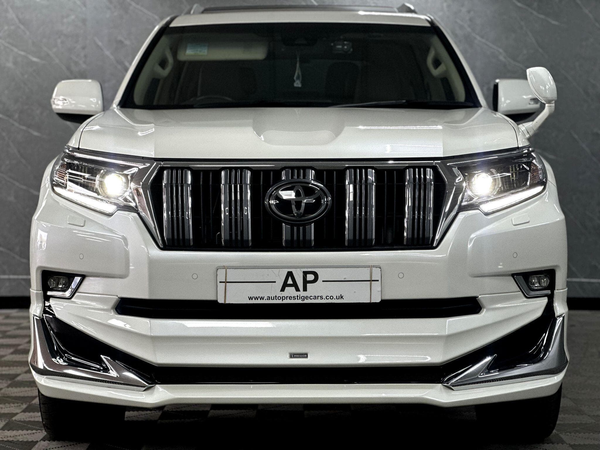 2022 Toyota Land Cruiser - Thumbnail 30