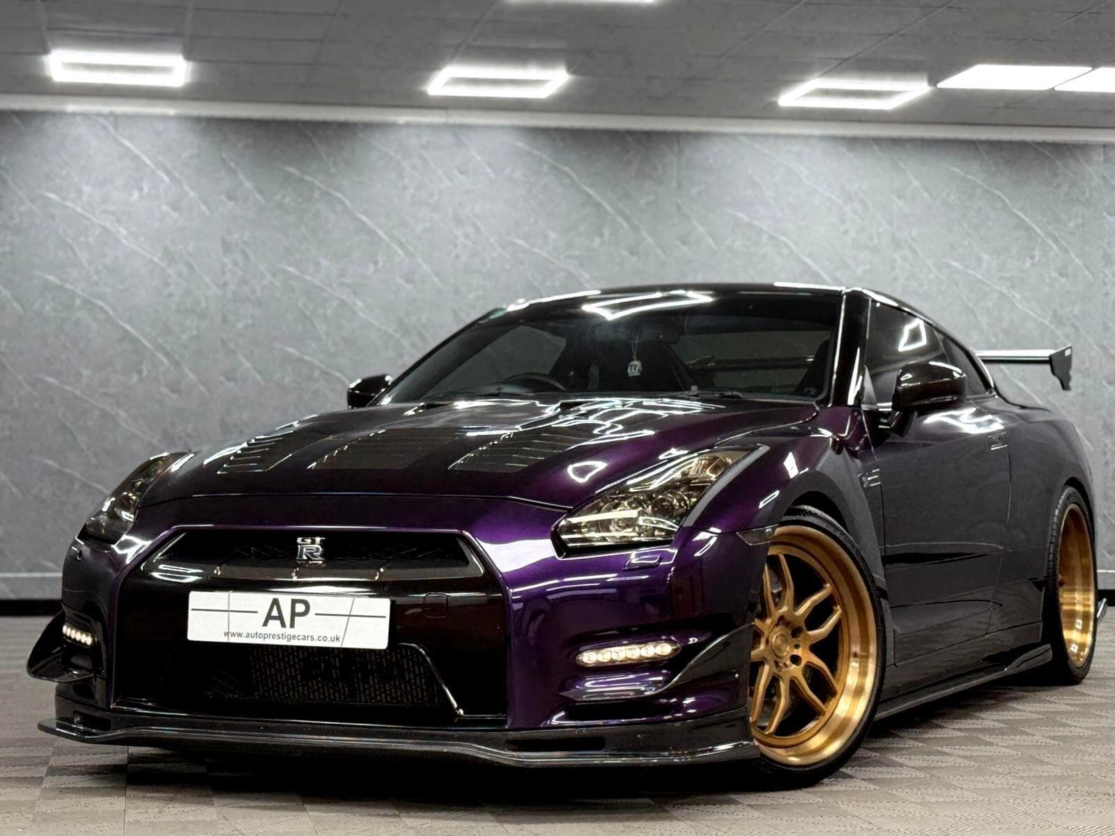 2011 Nissan GT-R - Image 4