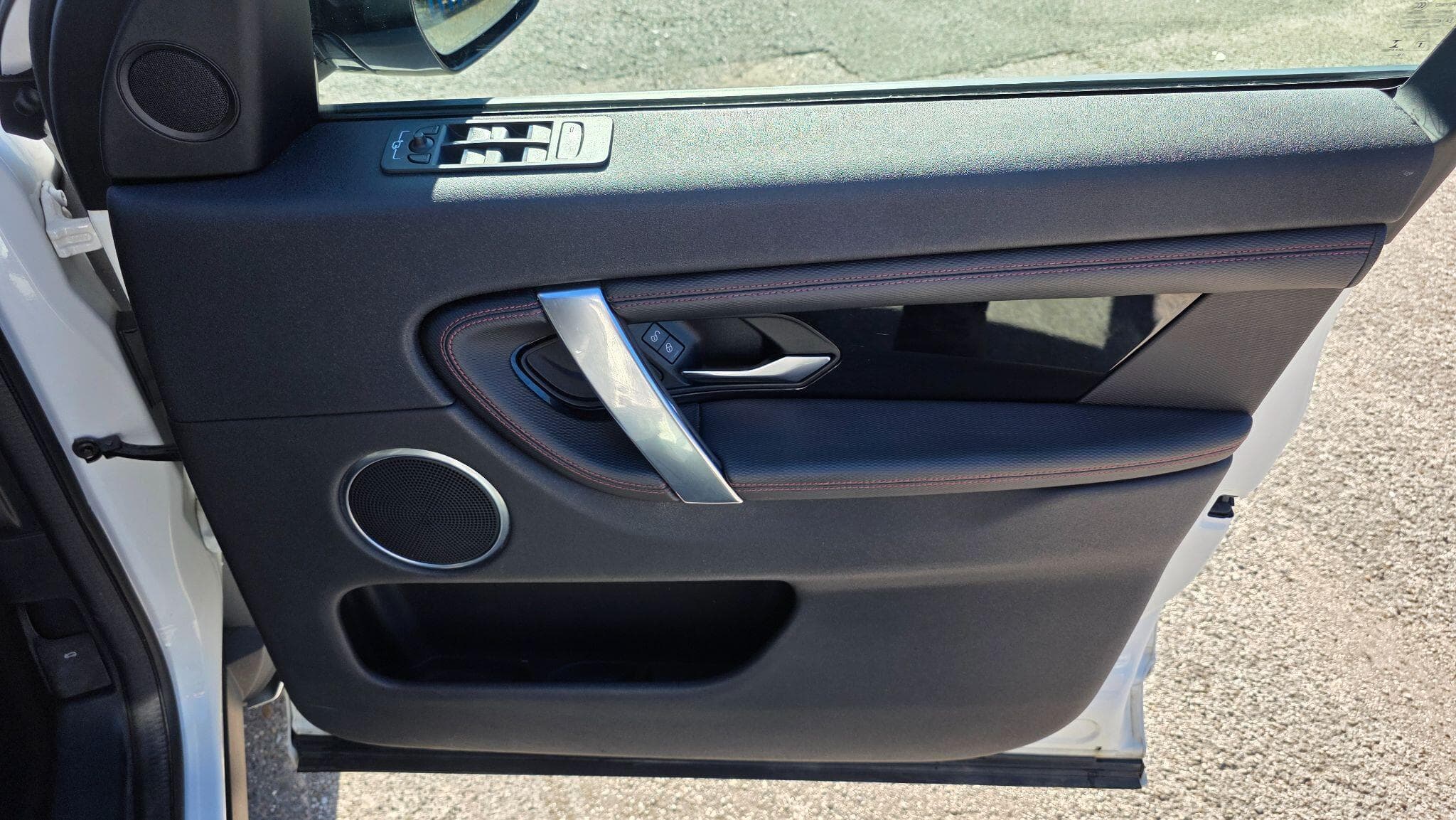 2020 Land Rover Discovery Sport - Thumbnail 11