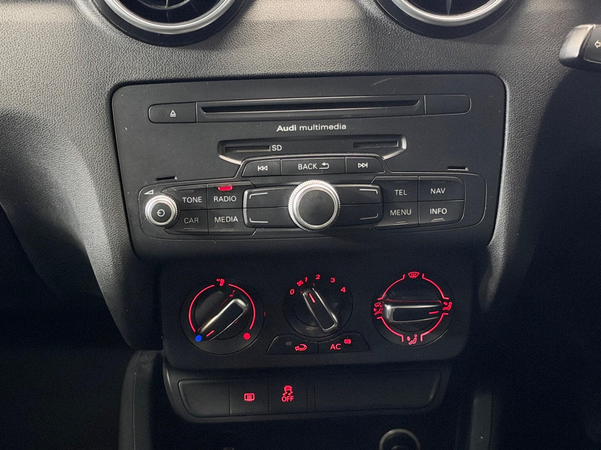 2014 Audi A1 - Thumbnail 19