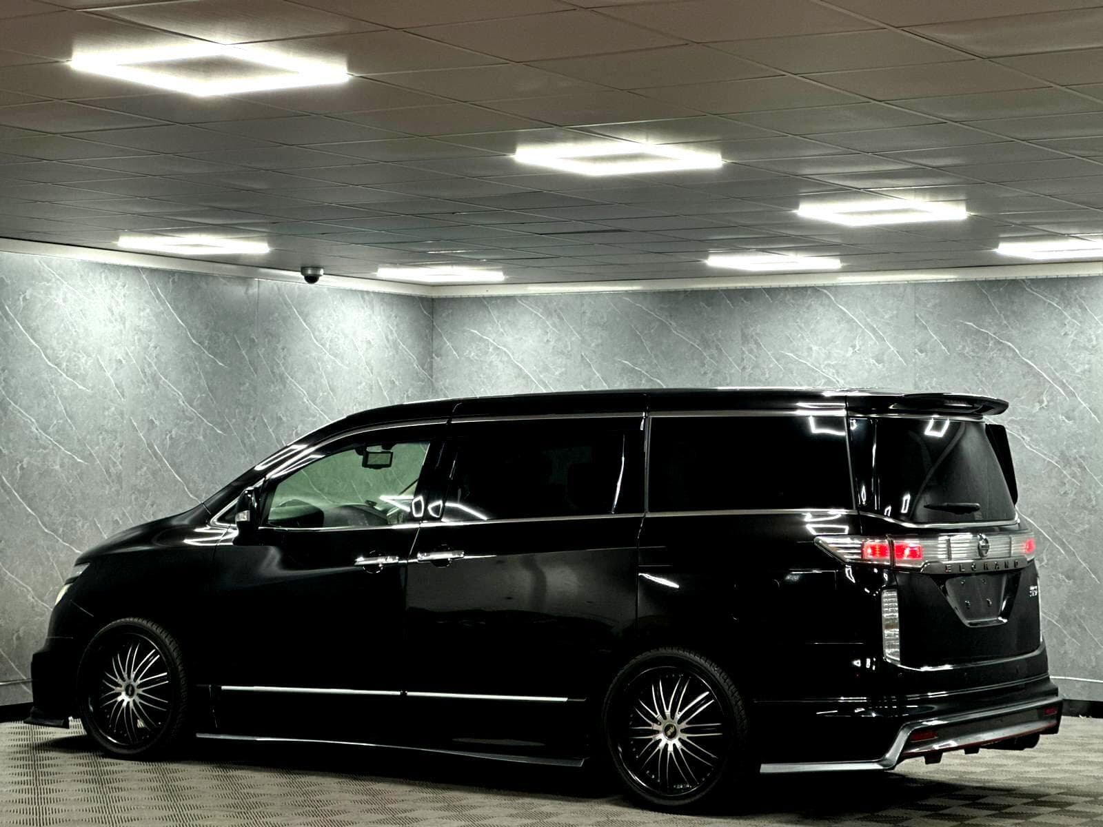 2015 Nissan Elgrand - Thumbnail 19