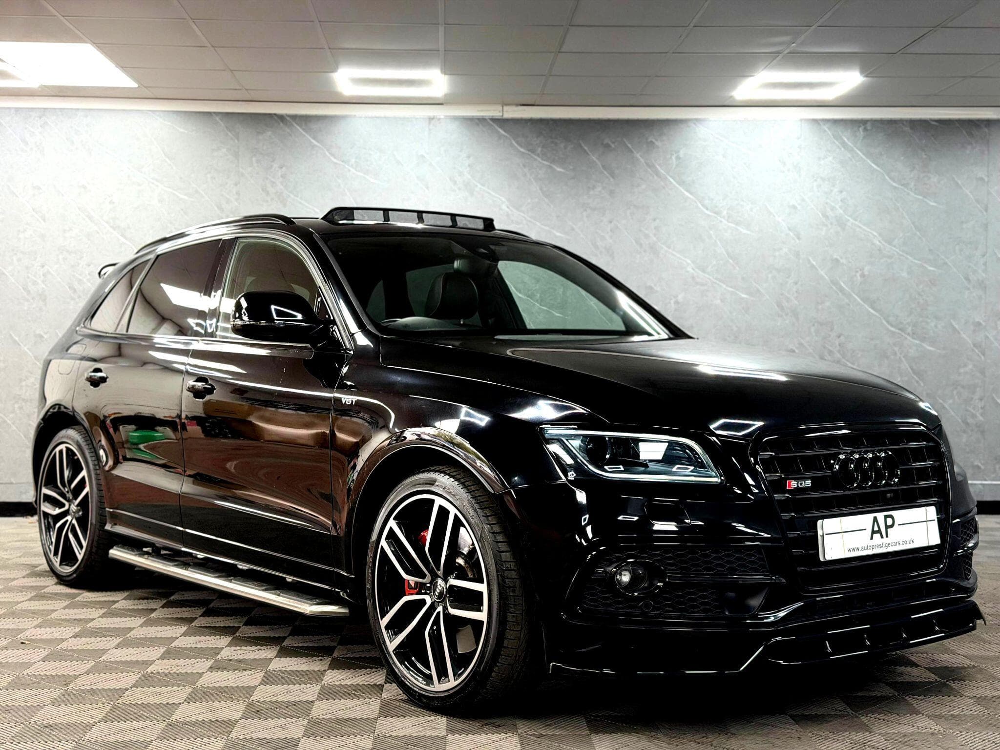 2016 Audi SQ5 - Thumbnail 3