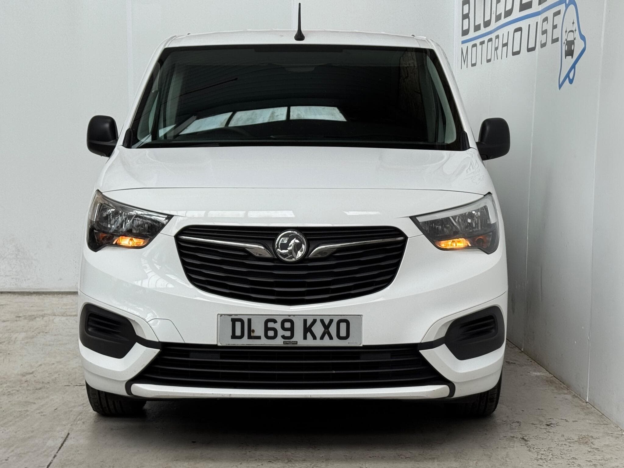 2019 Vauxhall Combo - Thumbnail 2