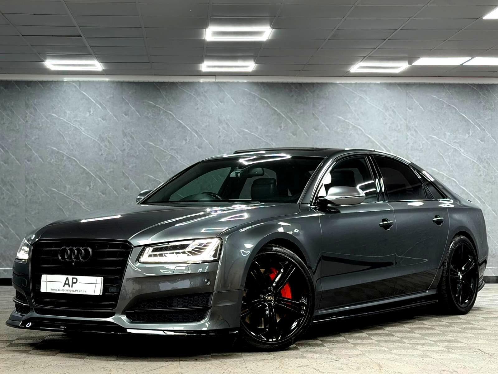 2015 Audi S8 - Thumbnail 11