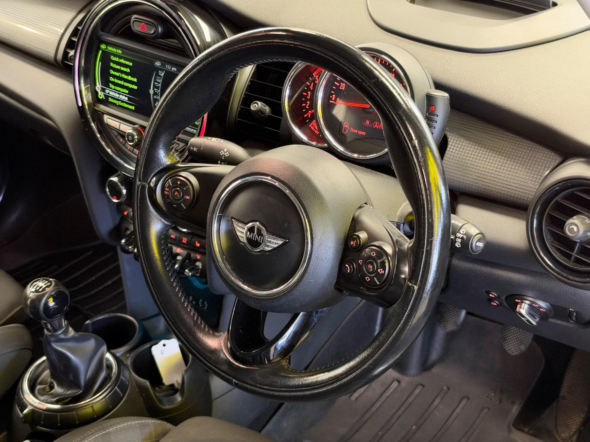 2016 MINI Hatch - Thumbnail 39