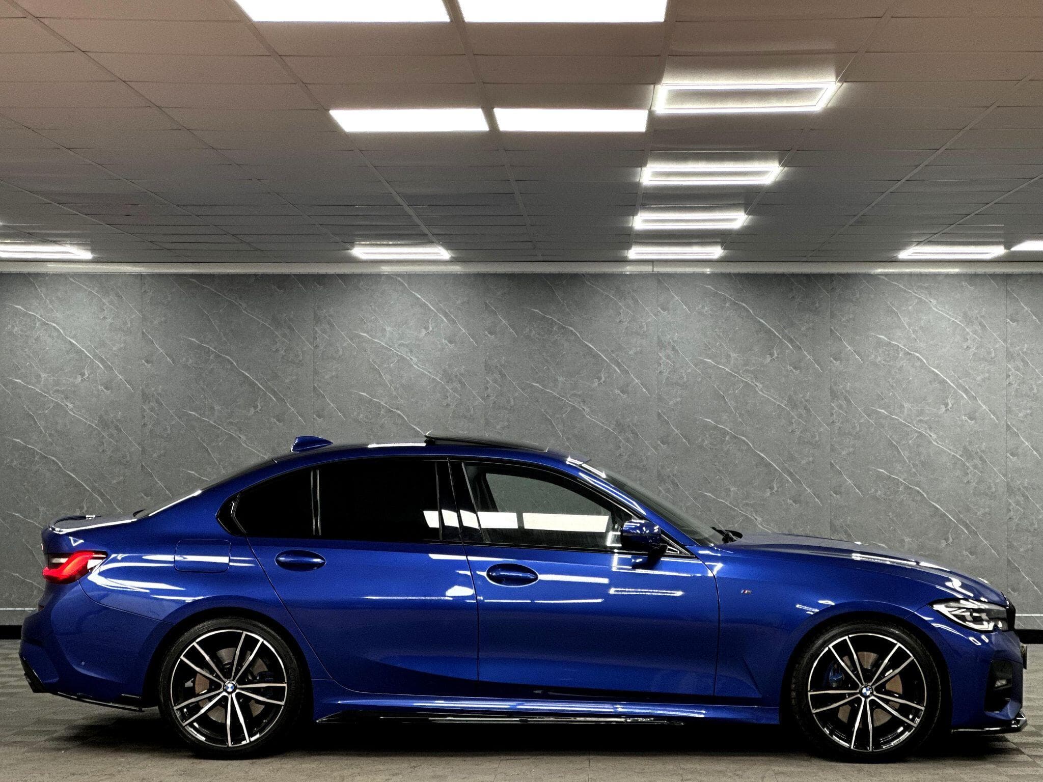 2019 BMW 3 Series - Thumbnail 24