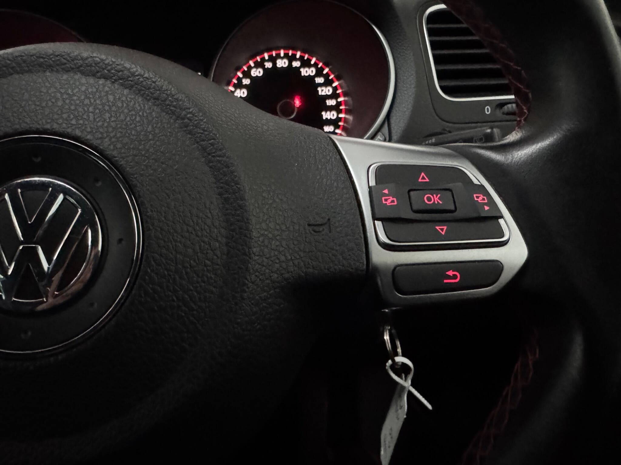 2011 Volkswagen Golf - Thumbnail 16
