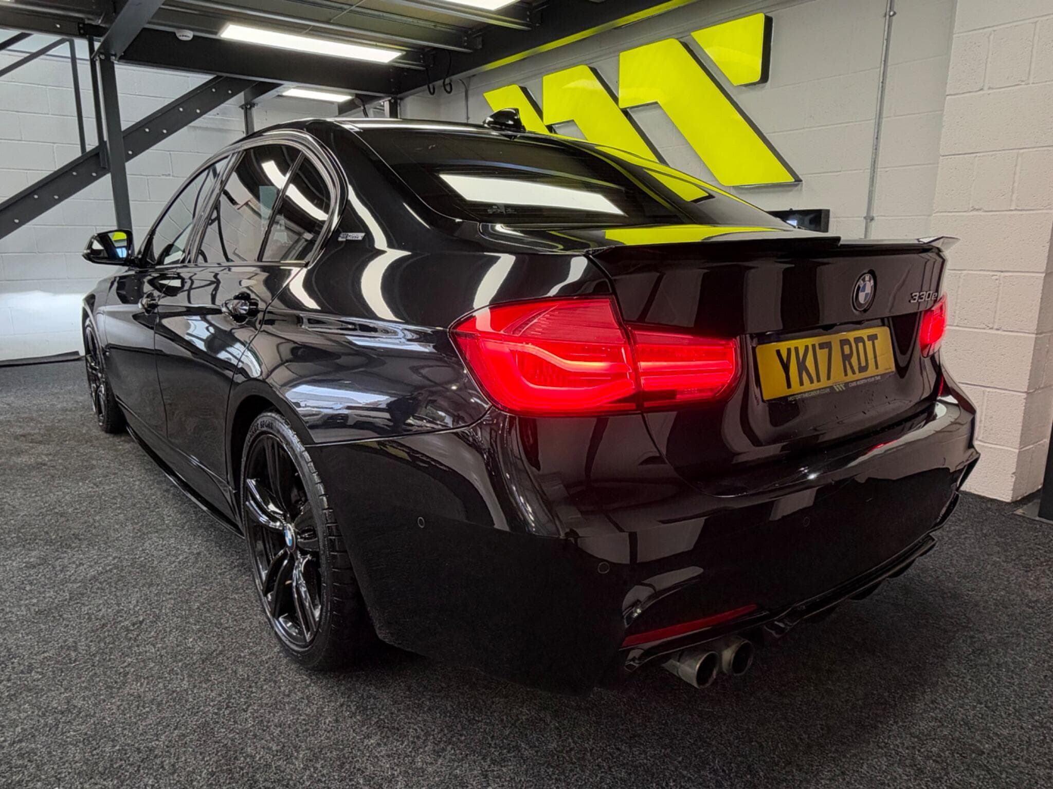 2017 BMW 3 Series - Thumbnail 13