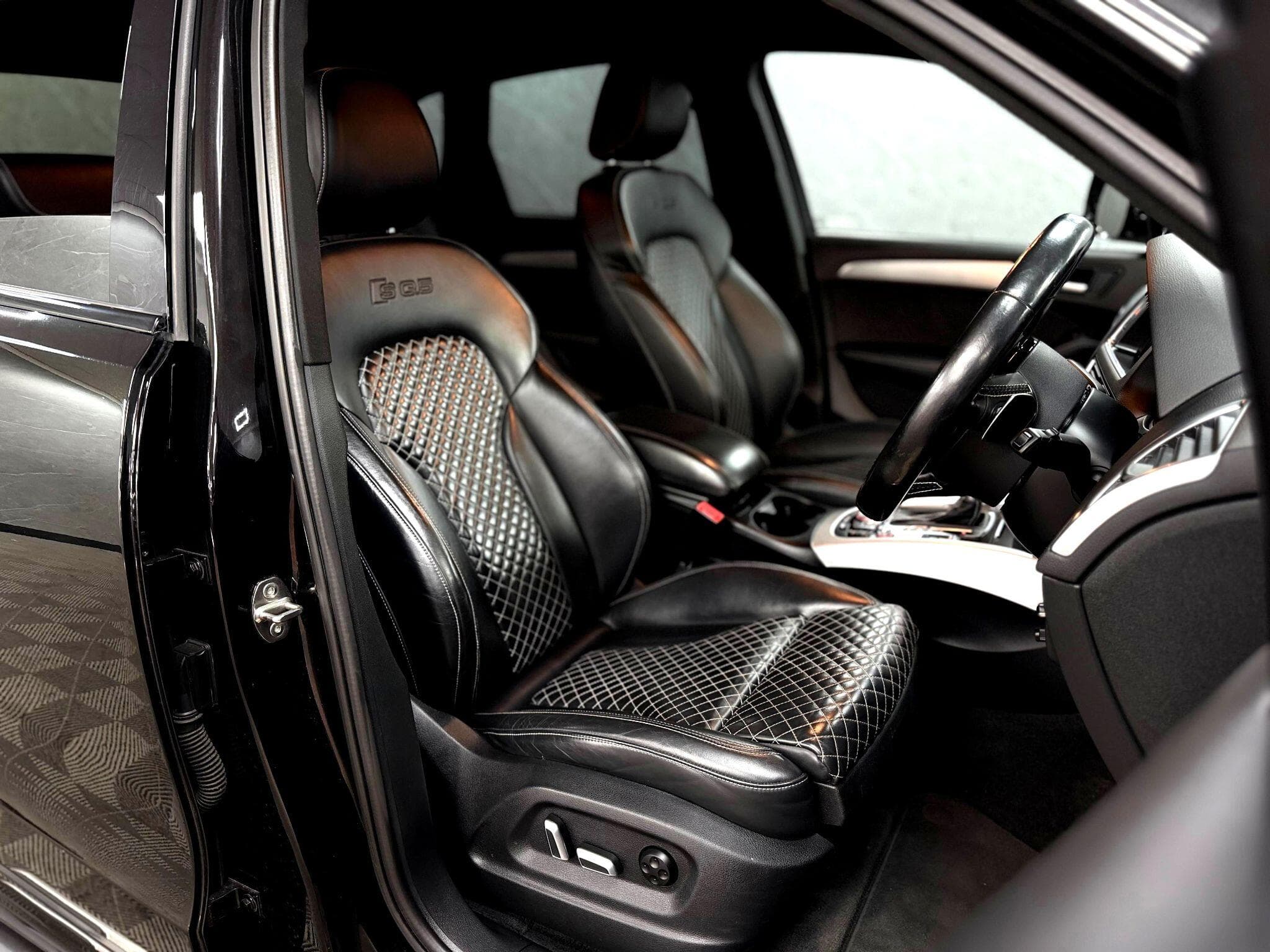 2016 Audi SQ5 - Thumbnail 33