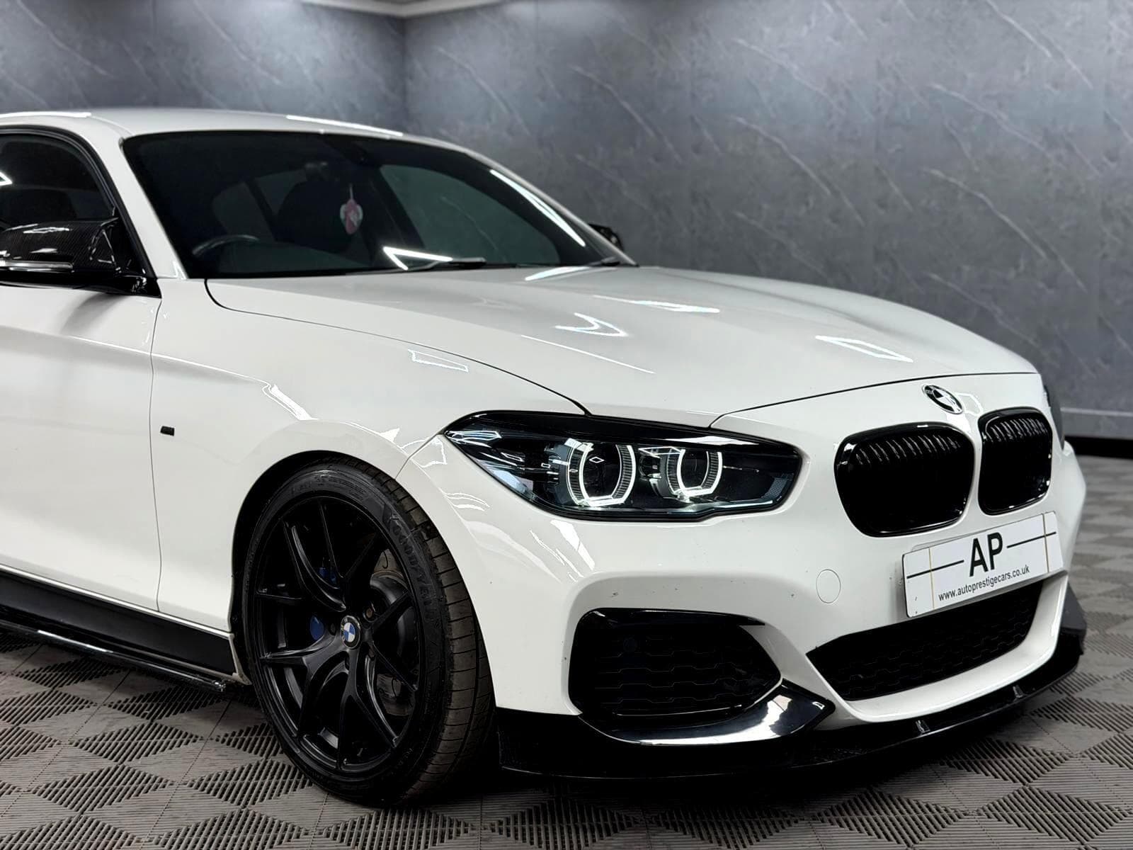 2018 BMW 1 Series - Thumbnail 28