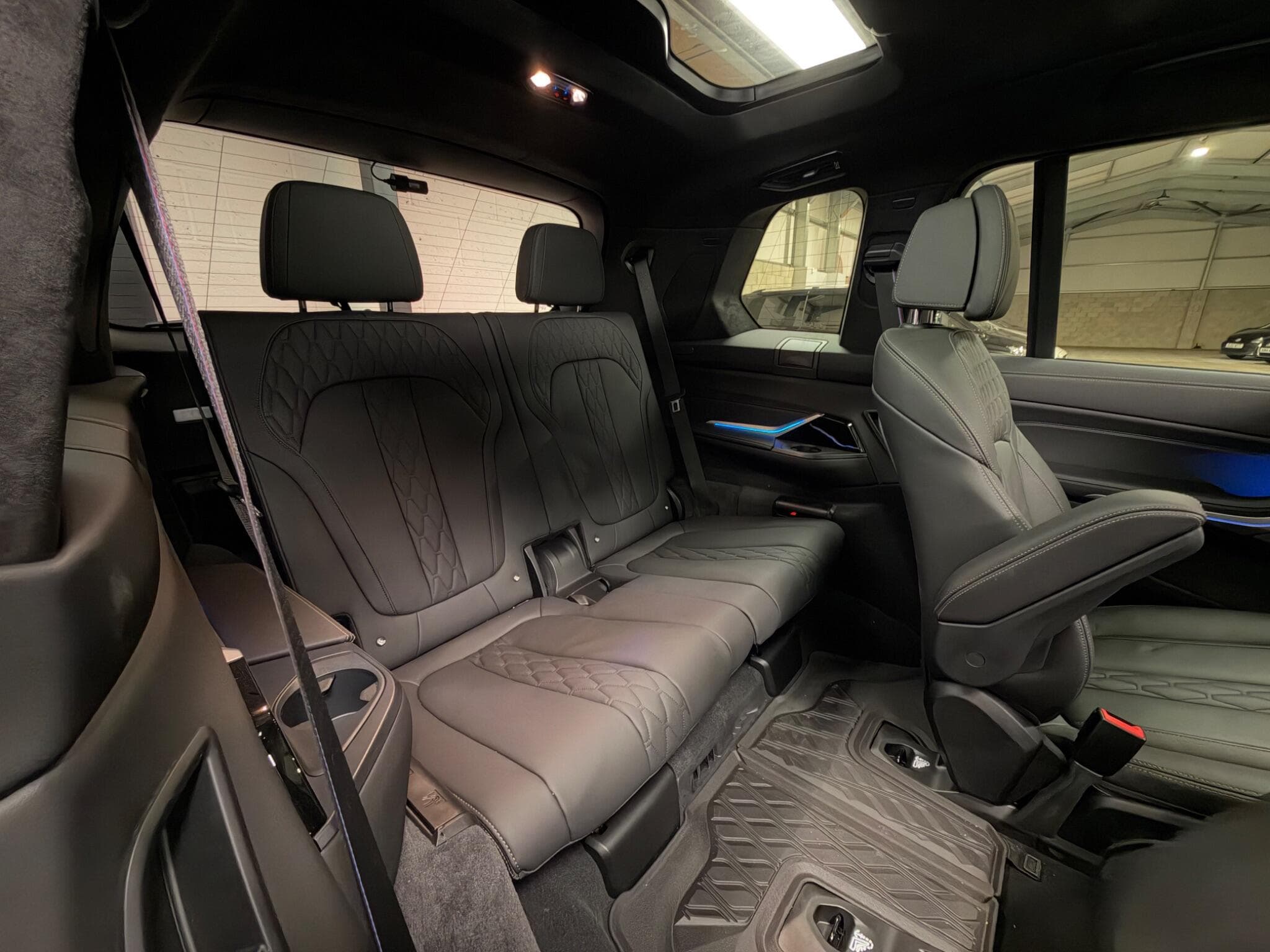 2024 BMW X7 - Thumbnail 28