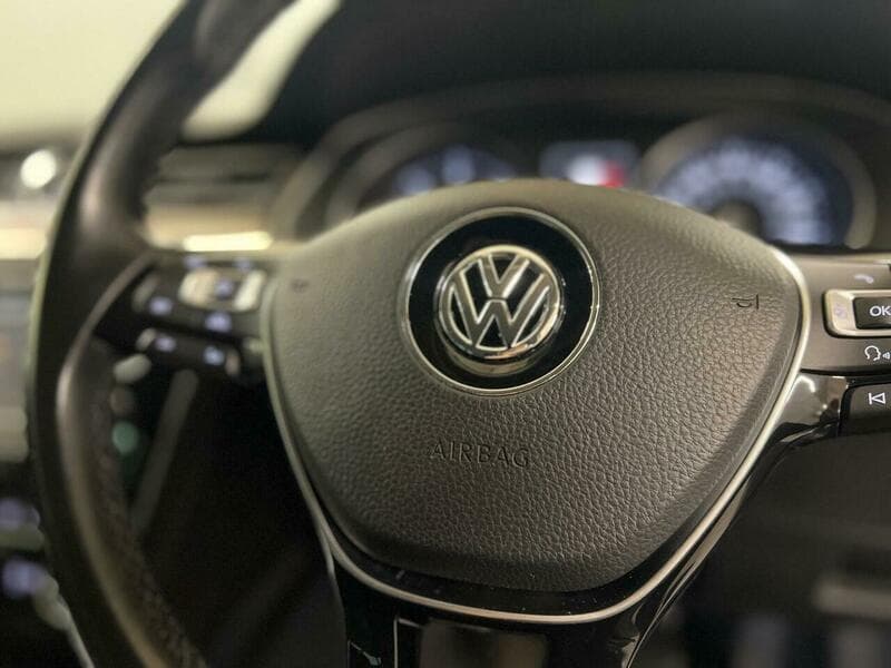 2015 Volkswagen Passat - Thumbnail 30