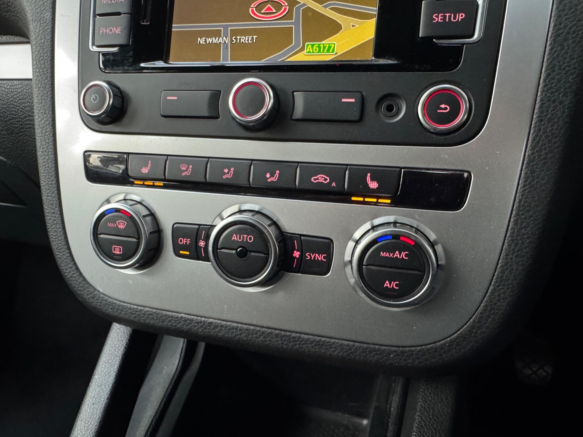 2014 Volkswagen Scirocco - Thumbnail 18