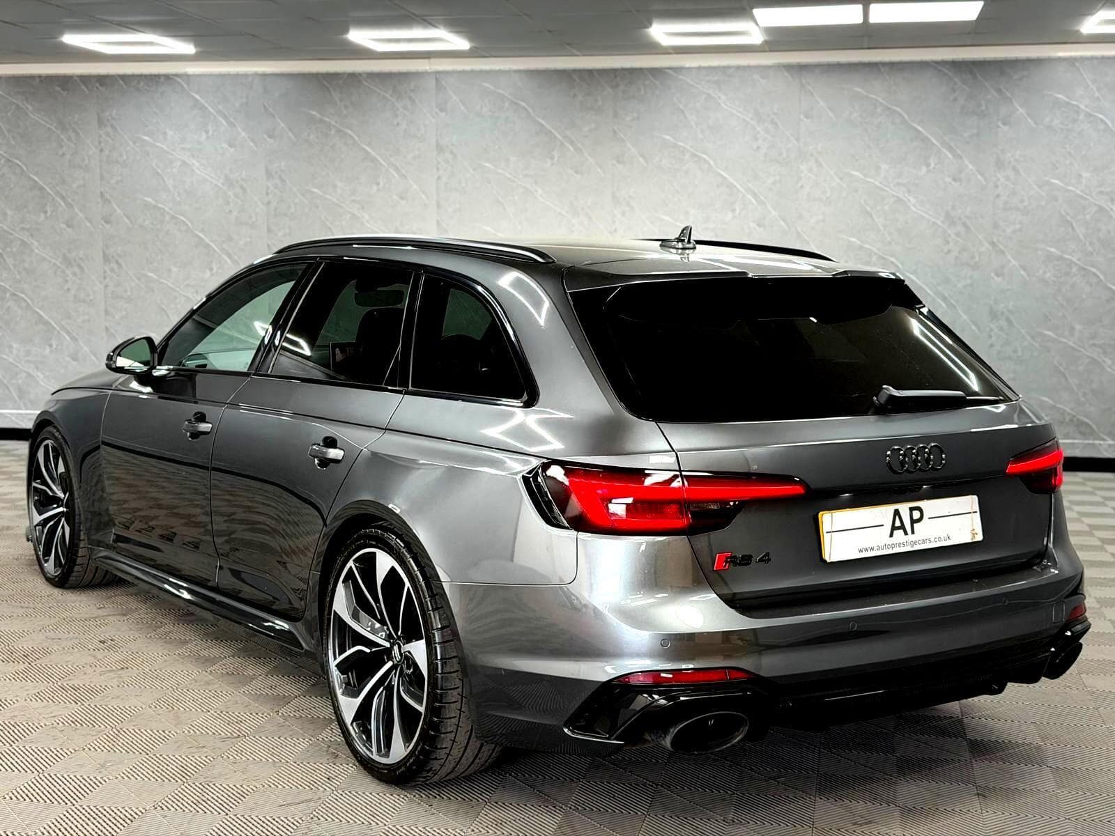 2018 Audi RS4 Avant - Thumbnail 24