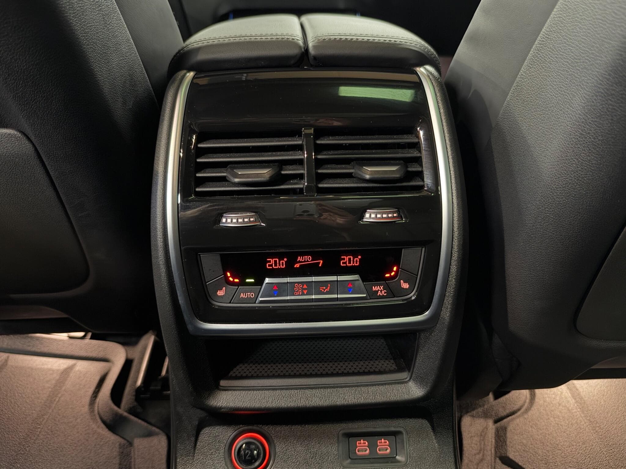 2024 BMW X7 - Thumbnail 64