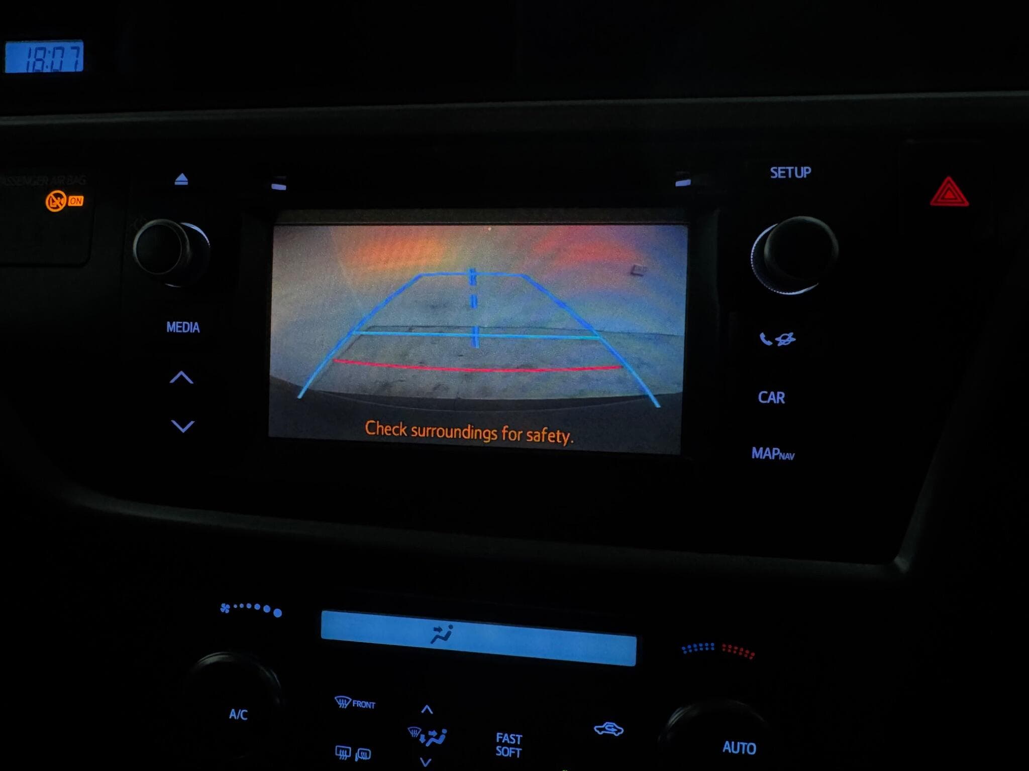 2013 Toyota Auris - Thumbnail 16