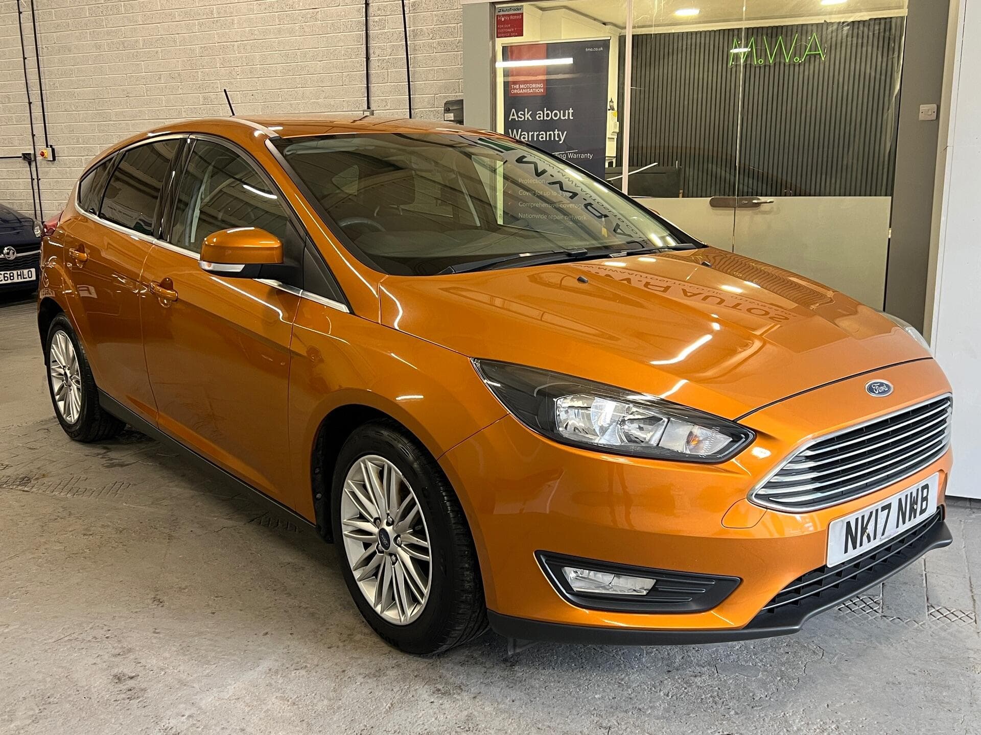 2017 Ford Focus - Thumbnail 6