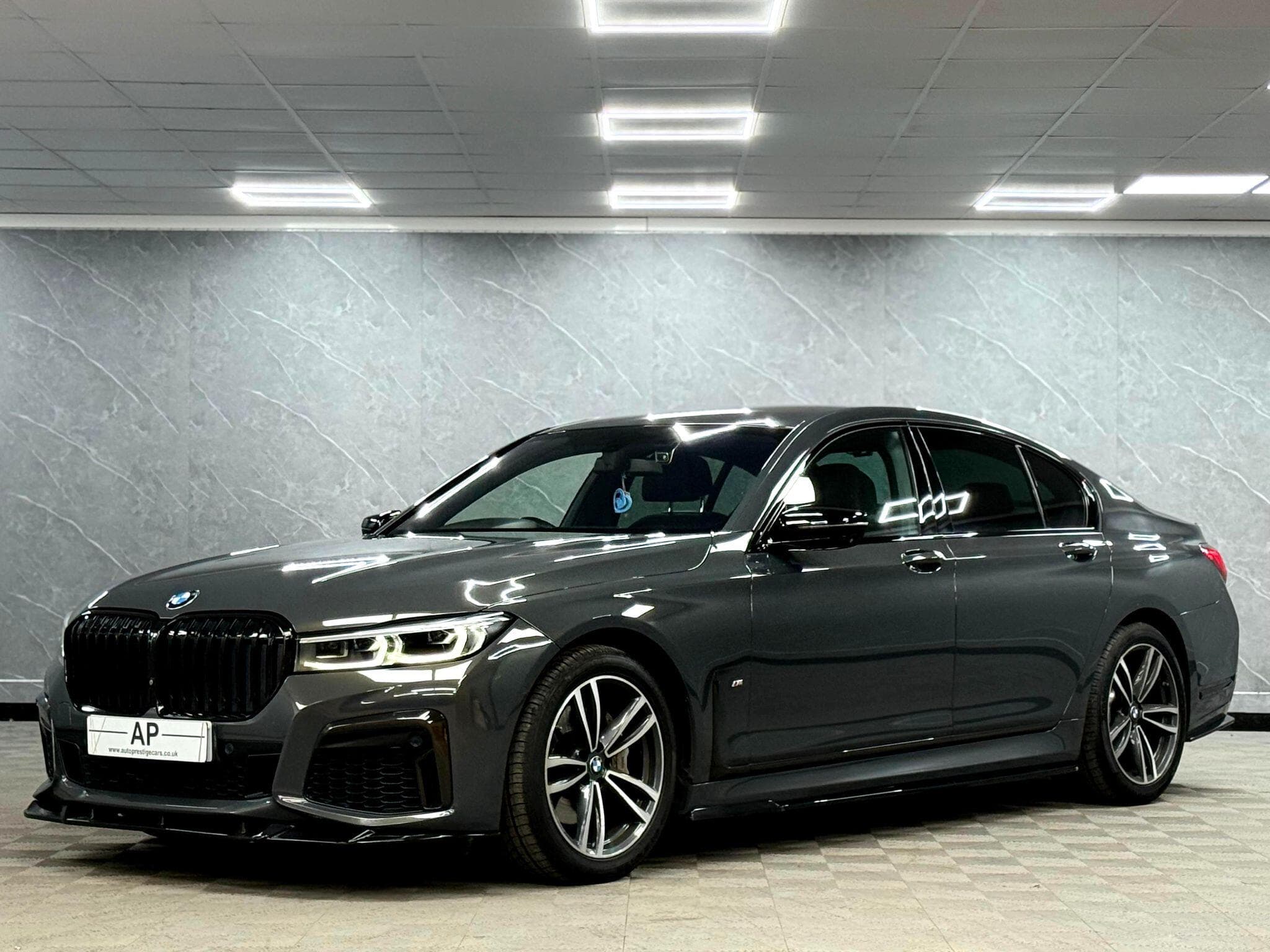 2019 BMW 7 Series - Thumbnail 19