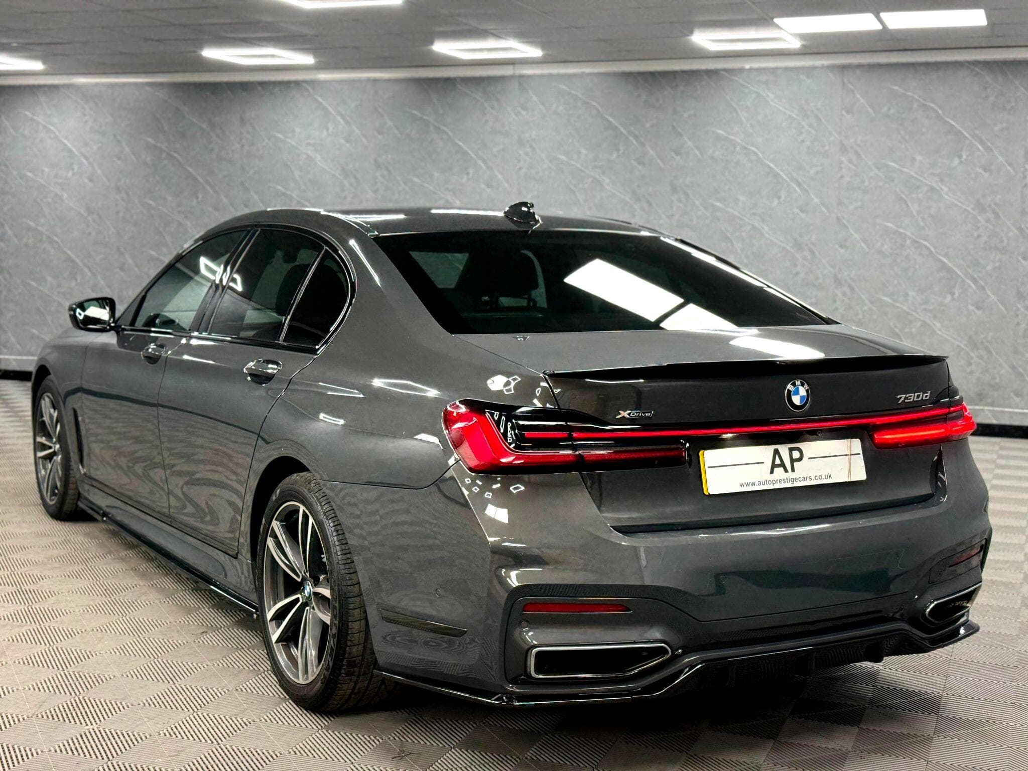 2019 BMW 7 Series - Thumbnail 21