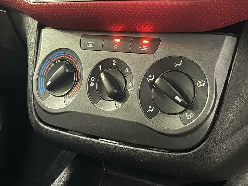 2010 Fiat Punto Evo - Thumbnail 36