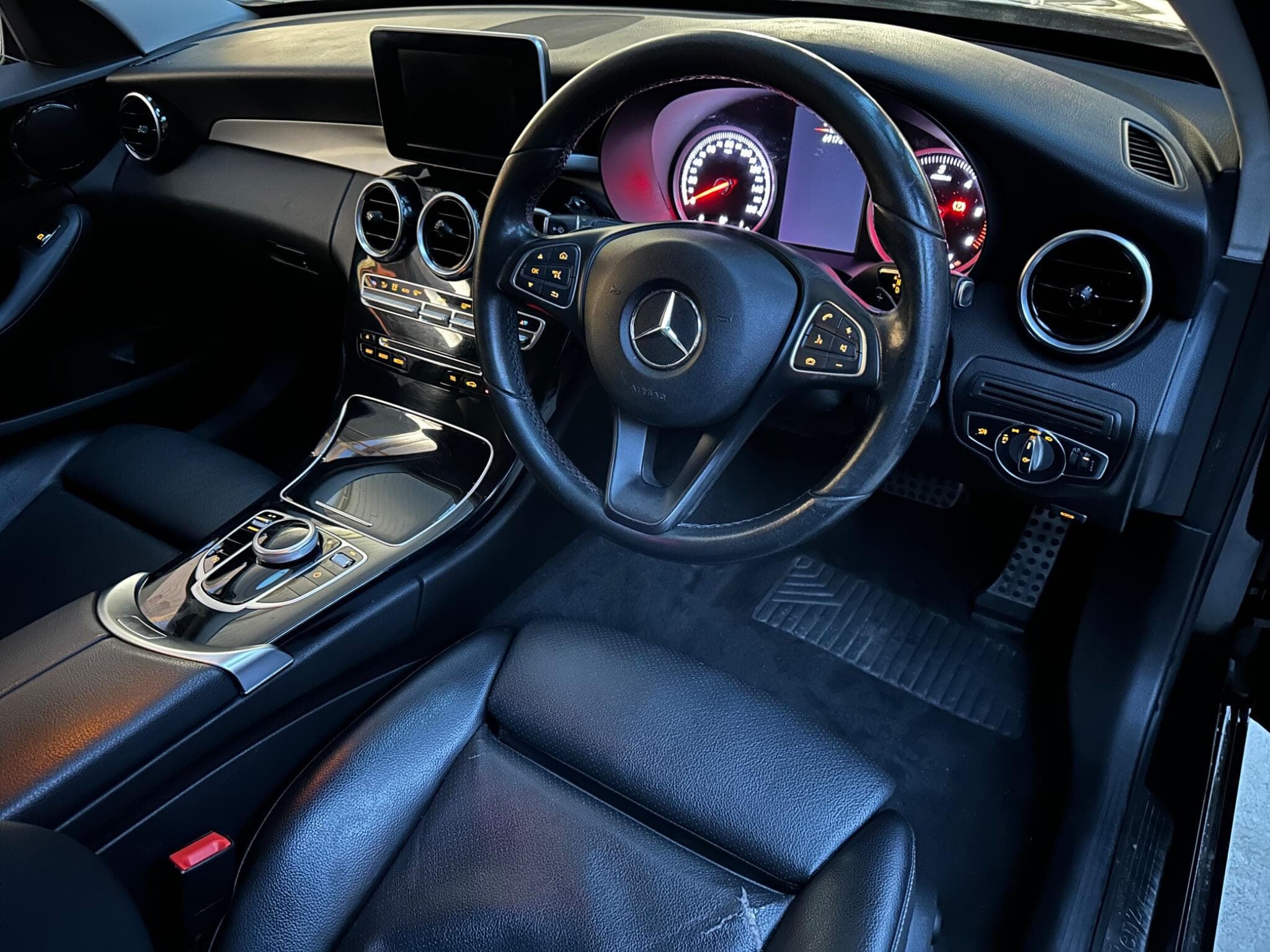 2018 Mercedes-Benz C Class - Thumbnail 4