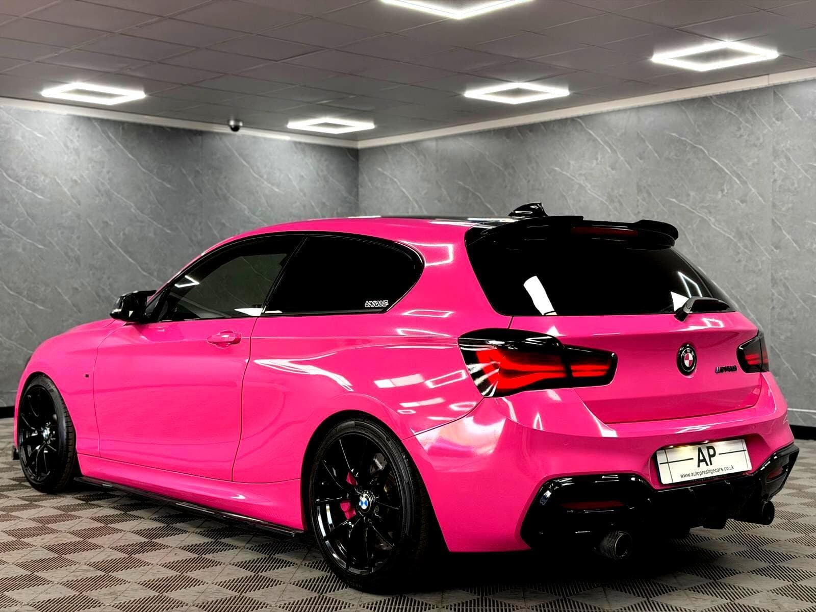 2017 BMW 1 Series - Thumbnail 19