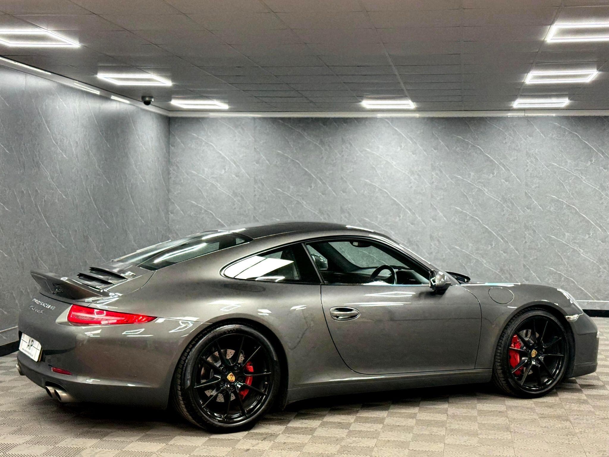 2015 Porsche 911 - Thumbnail 31