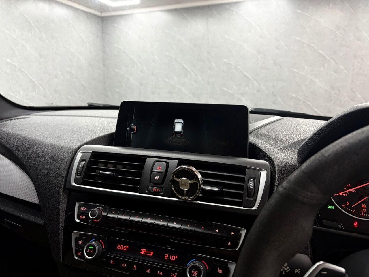 2017 BMW 1 Series - Thumbnail 34