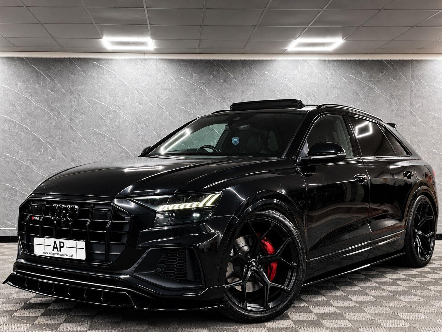 2019 Audi SQ8 - Image 2