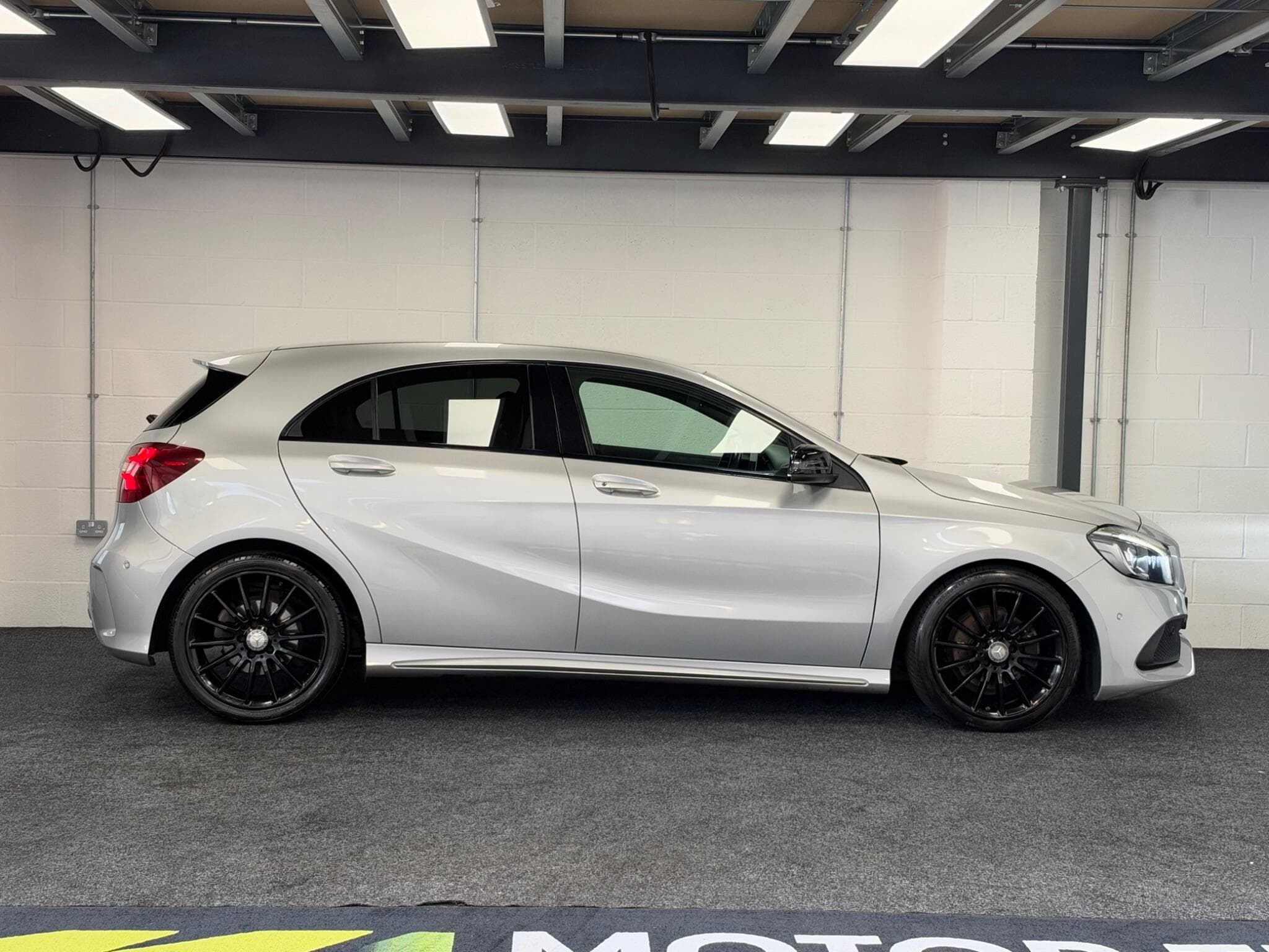 2016 Mercedes-Benz A Class - Thumbnail 10