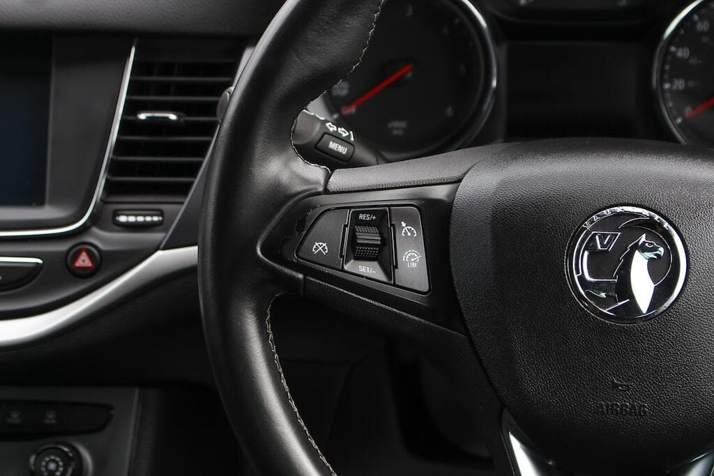 2020 Vauxhall Astra - Thumbnail 25
