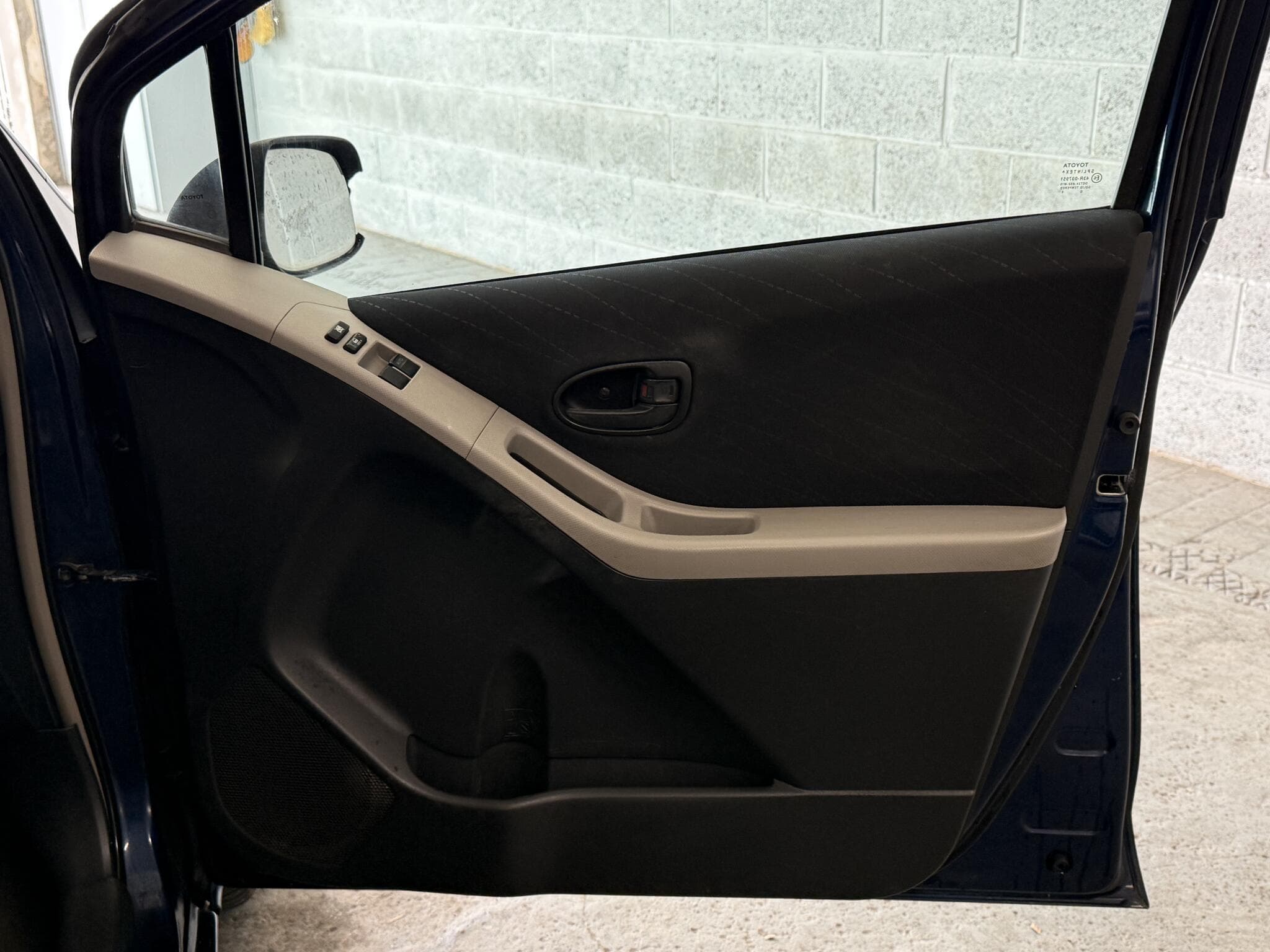 2006 Toyota Yaris - Thumbnail 15