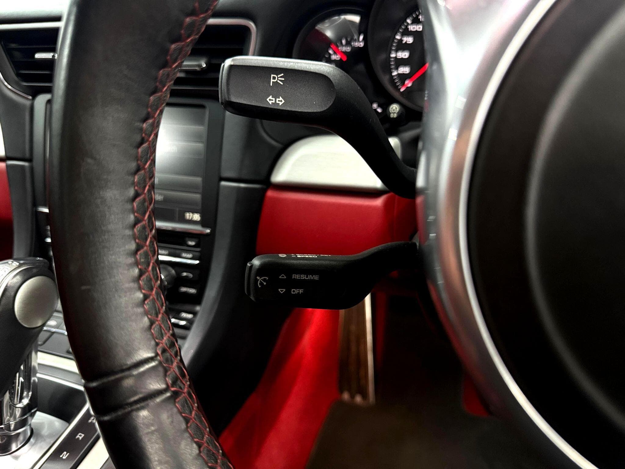 2015 Porsche 911 - Thumbnail 55