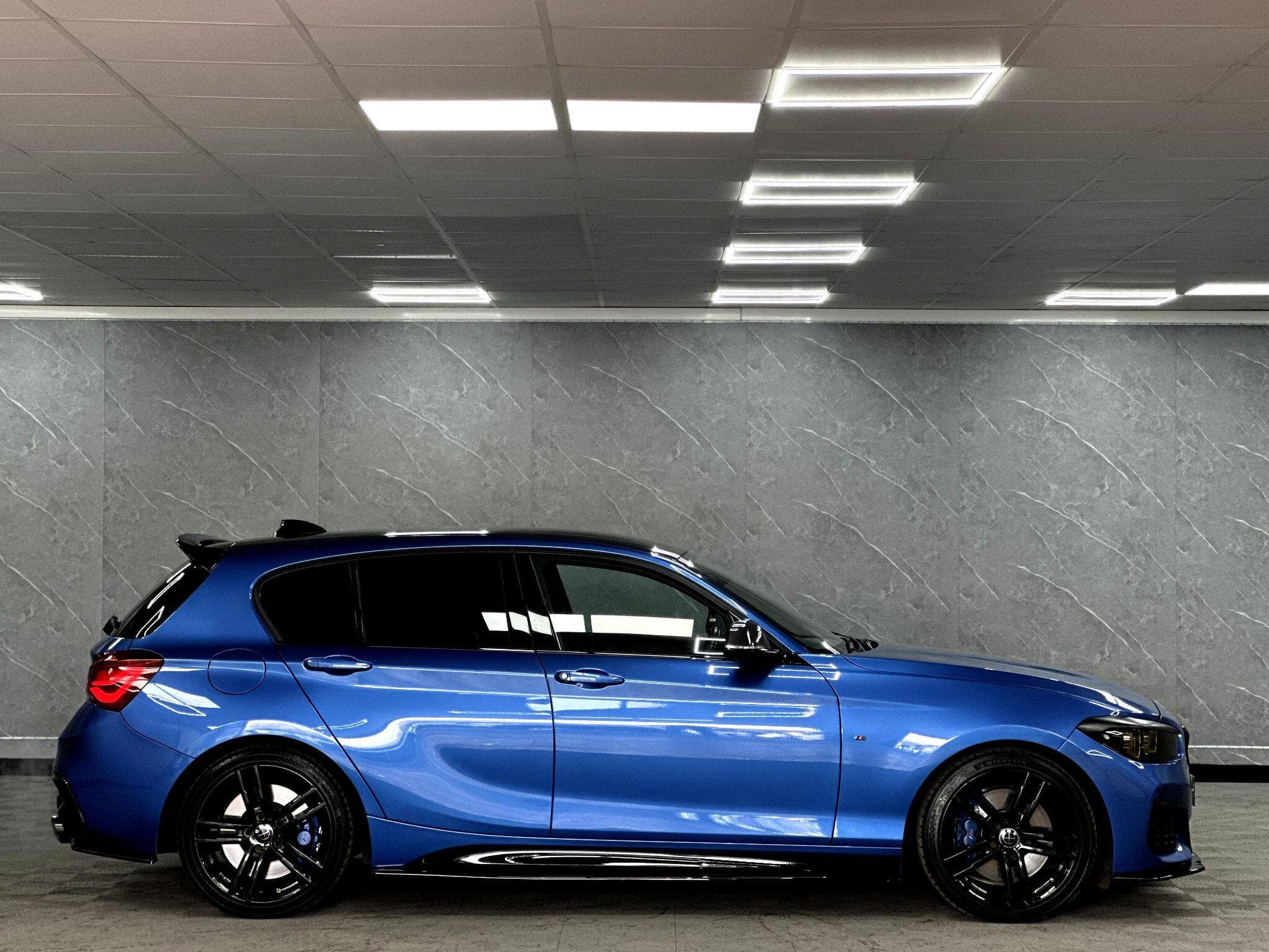 2017 BMW 1 Series - Thumbnail 18