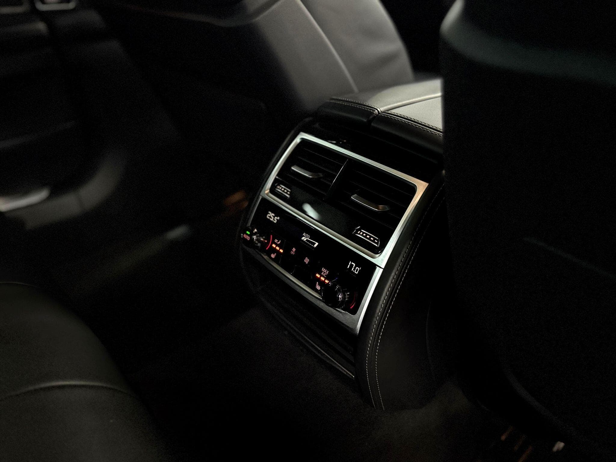 2019 BMW 7 Series - Thumbnail 53