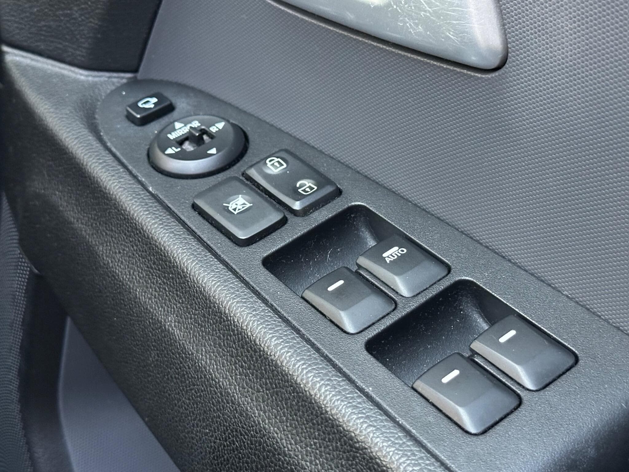 2016 Kia Sportage - Thumbnail 19