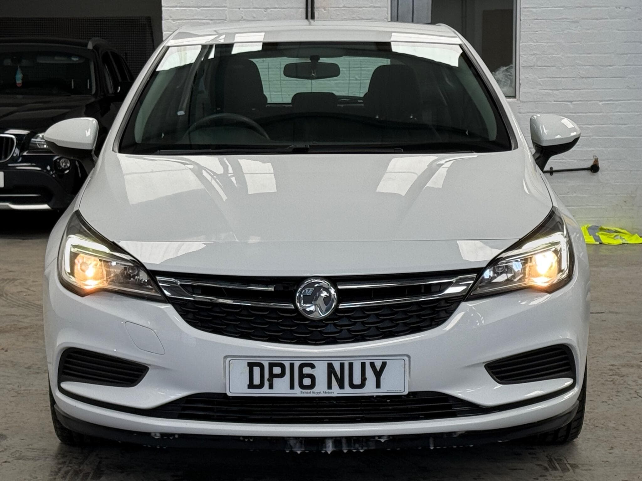 2016 Vauxhall Astra - Thumbnail 12