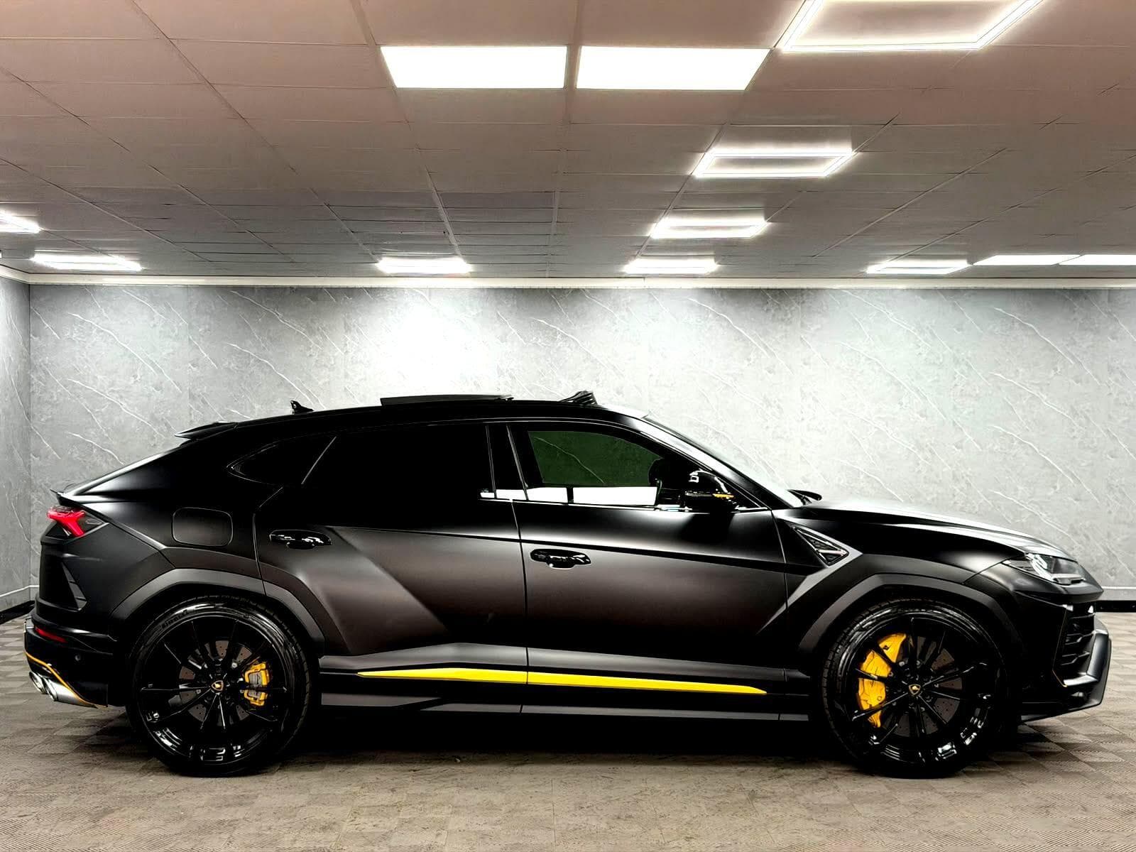2022 Lamborghini Urus - Thumbnail 26