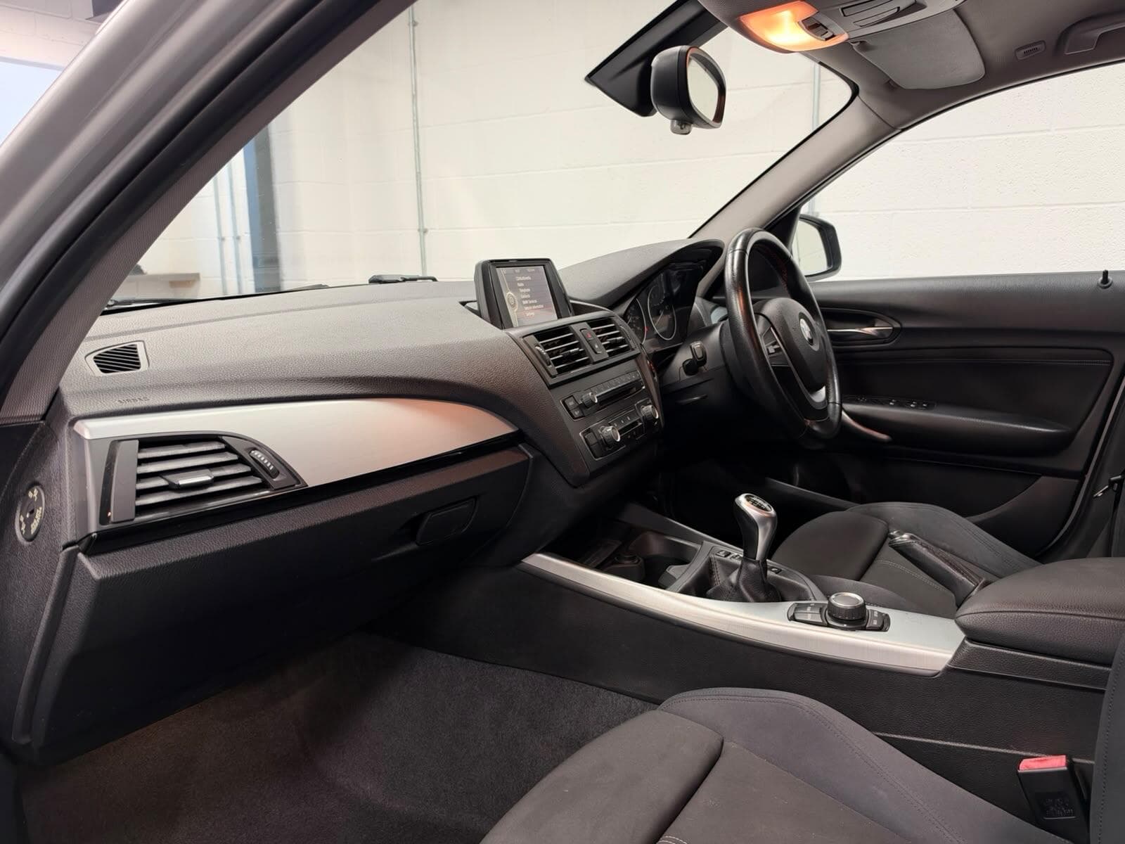 2012 BMW 1 Series - Thumbnail 12