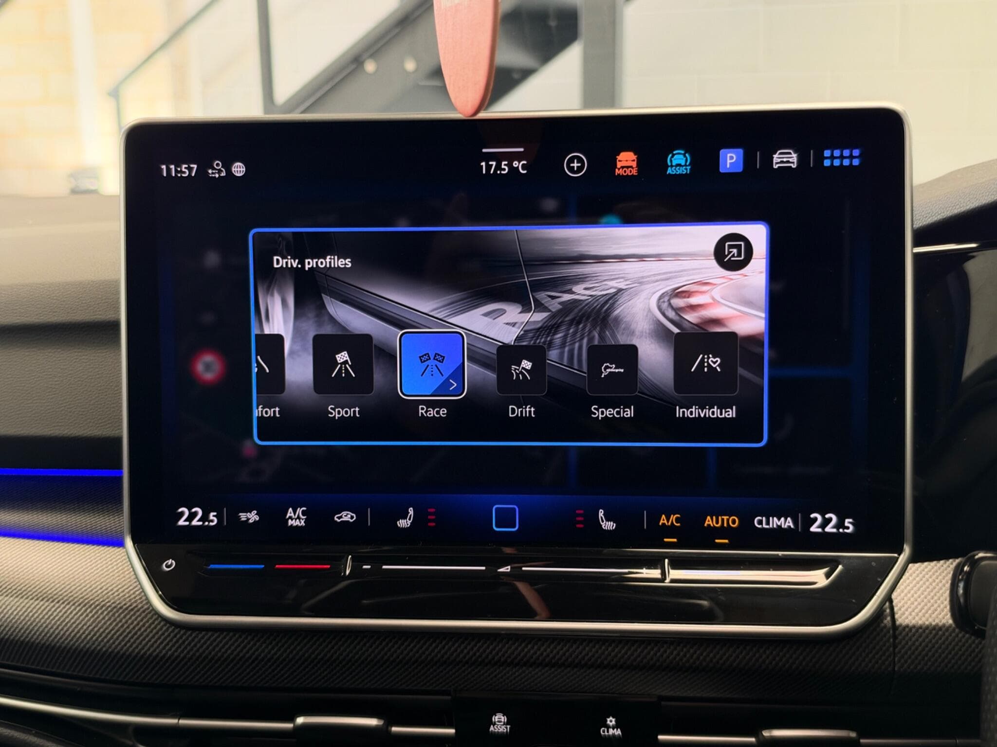 2026 Volkswagen Golf - Thumbnail 41