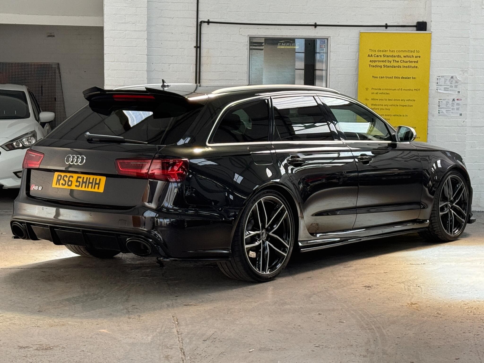2017 Audi RS6 Avant - Thumbnail 13