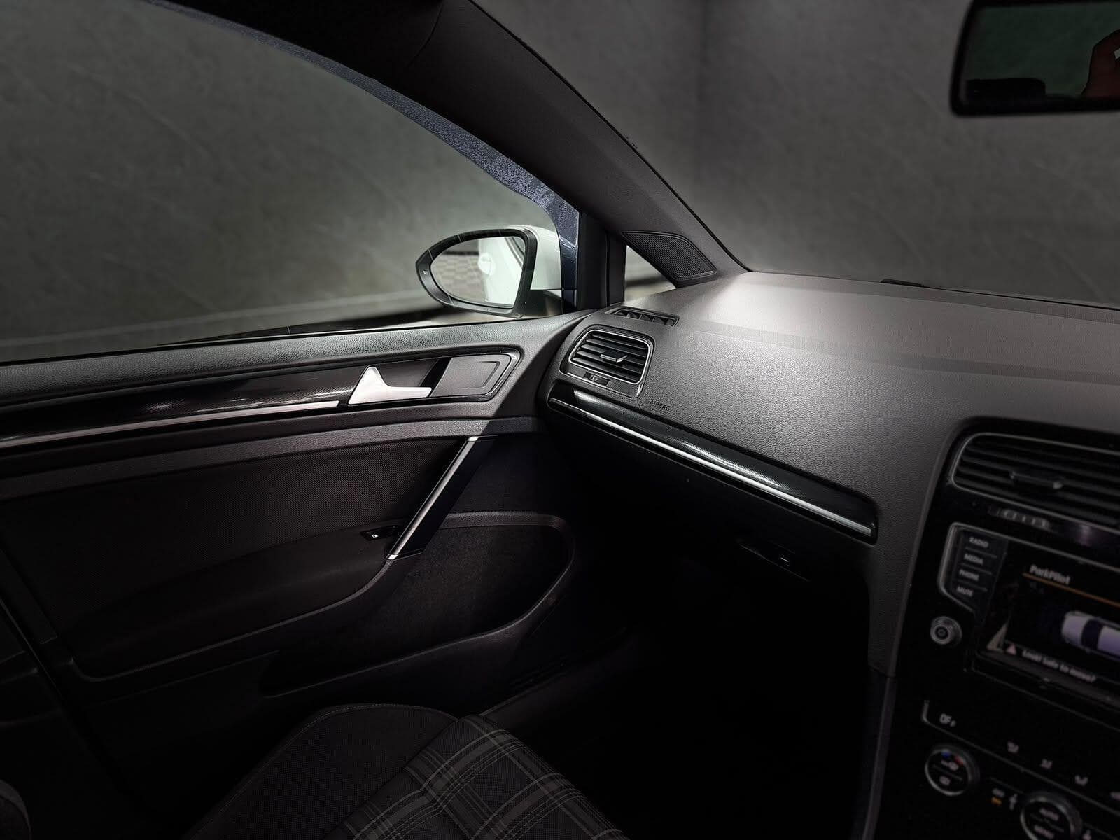 2015 Volkswagen Golf - Thumbnail 54