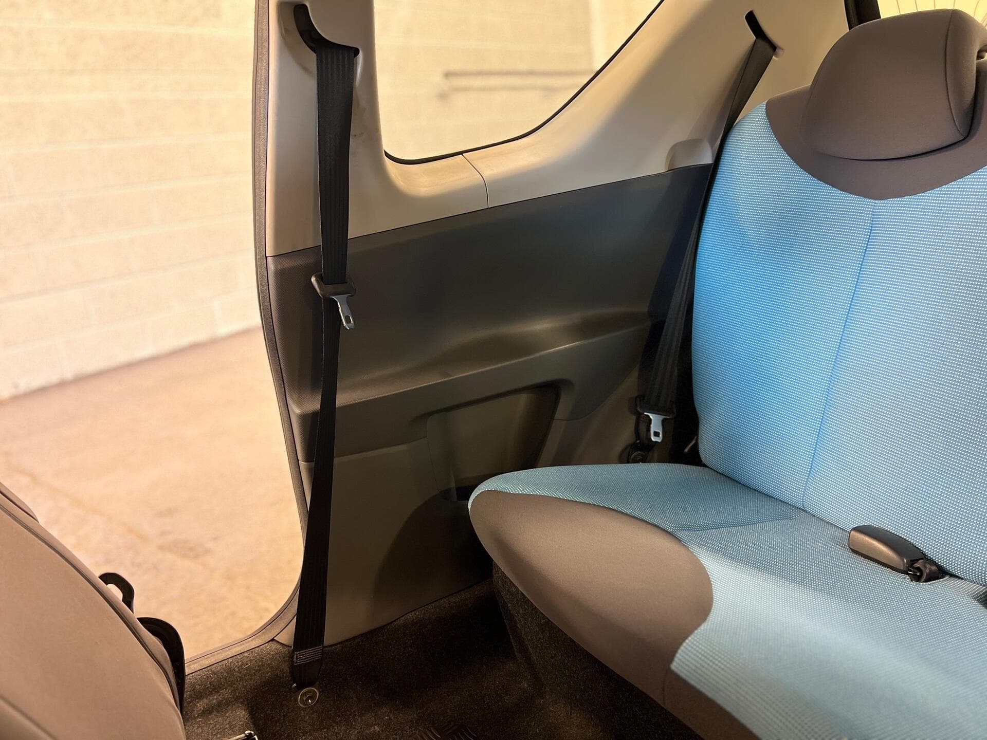 2008 Peugeot 107 - Thumbnail 32