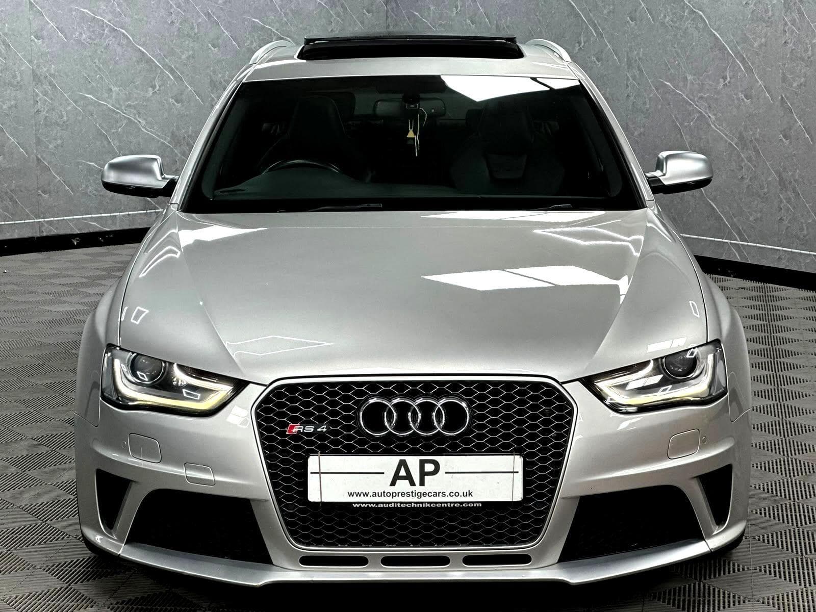 2015 Audi RS4 Avant - Thumbnail 8