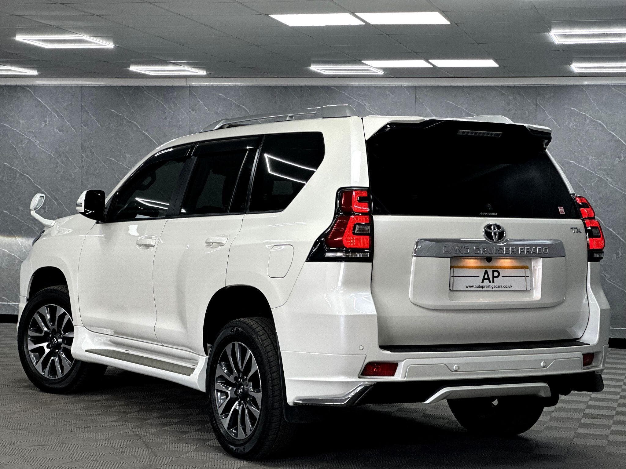 2022 Toyota Land Cruiser - Thumbnail 21