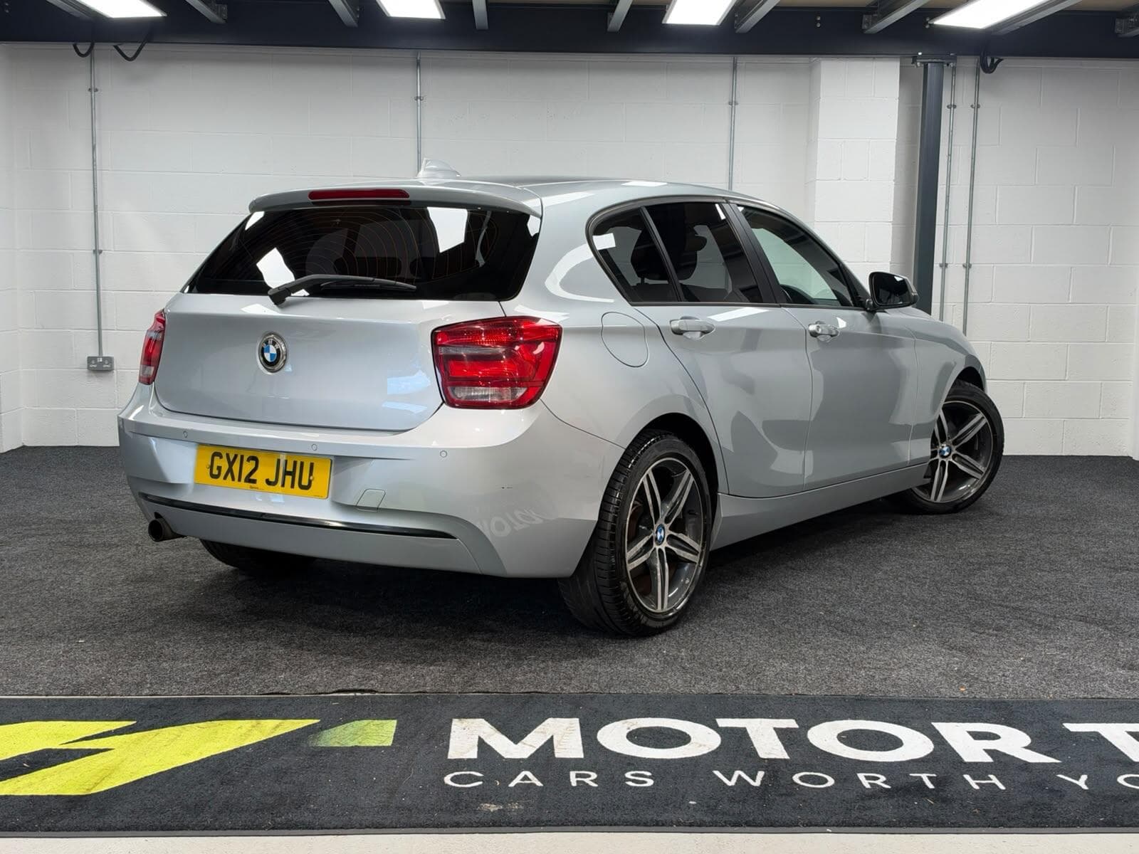 2012 BMW 1 Series - Thumbnail 10