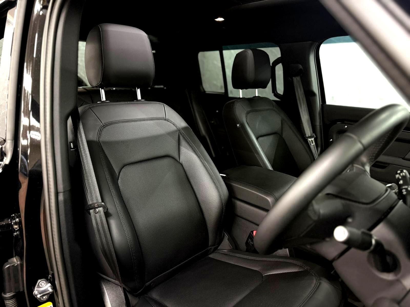 2025 Land Rover Defender 110 - Thumbnail 58