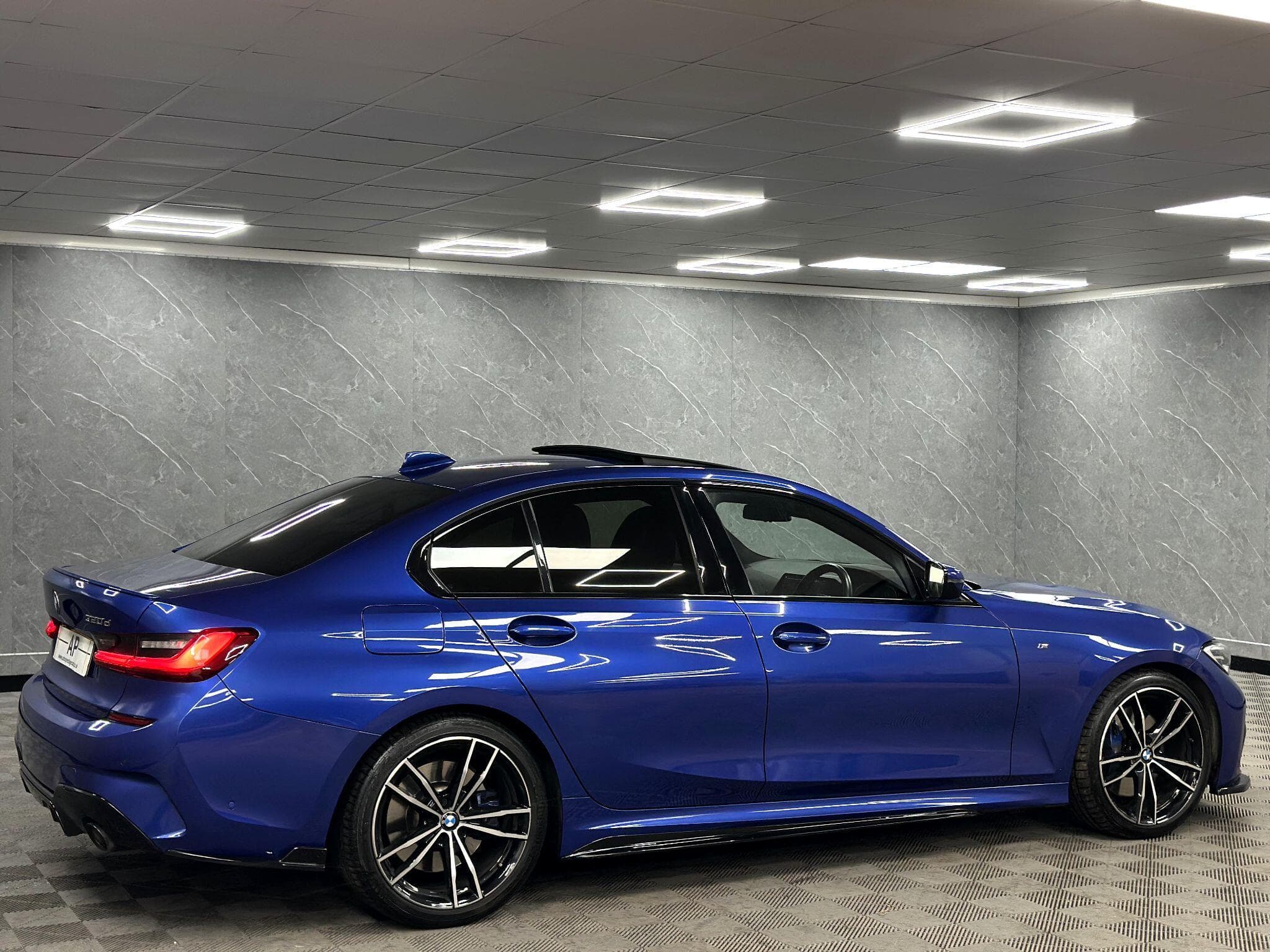 2019 BMW 3 Series - Thumbnail 22