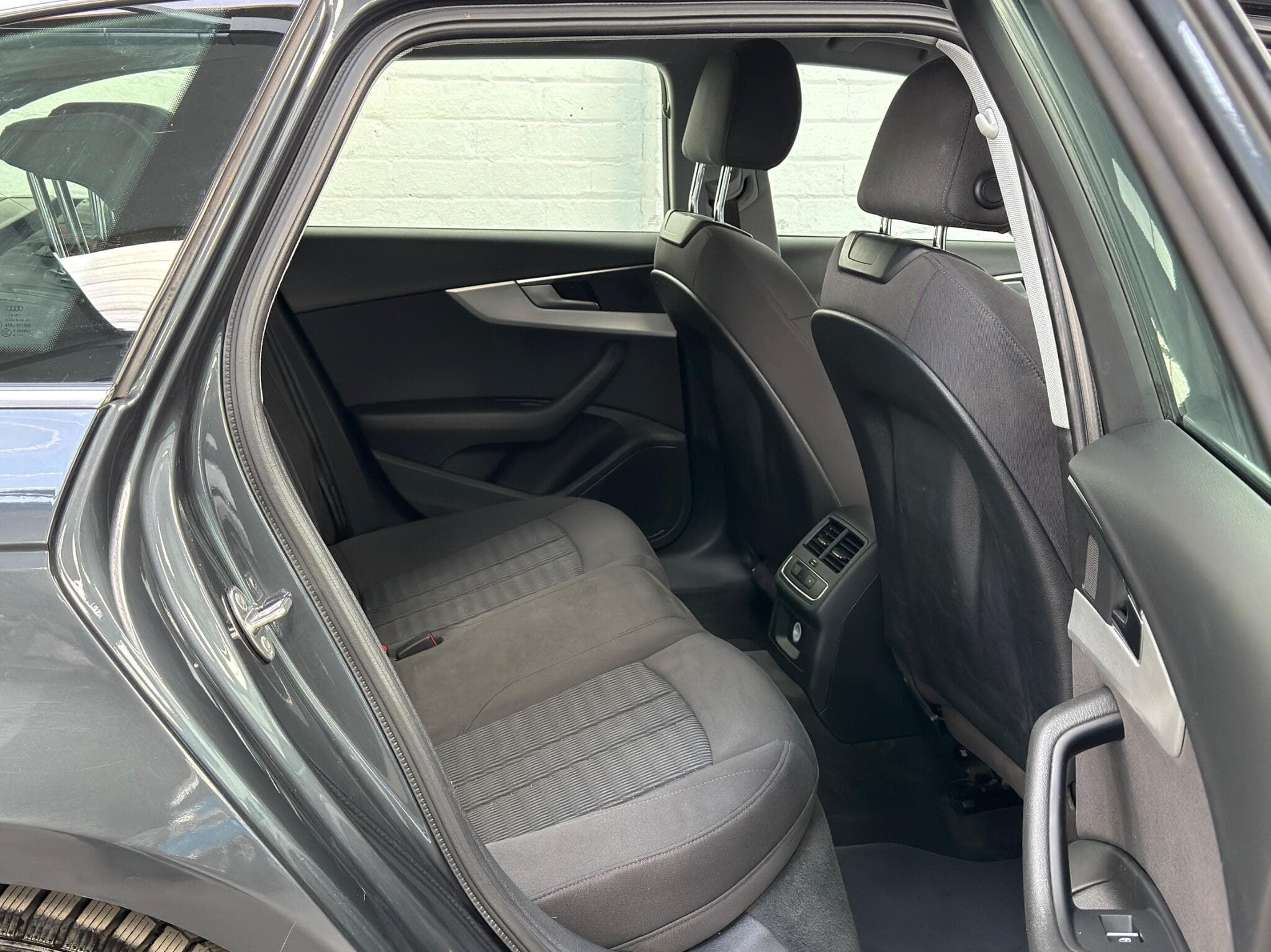 2017 Audi A4 Avant - Thumbnail 18