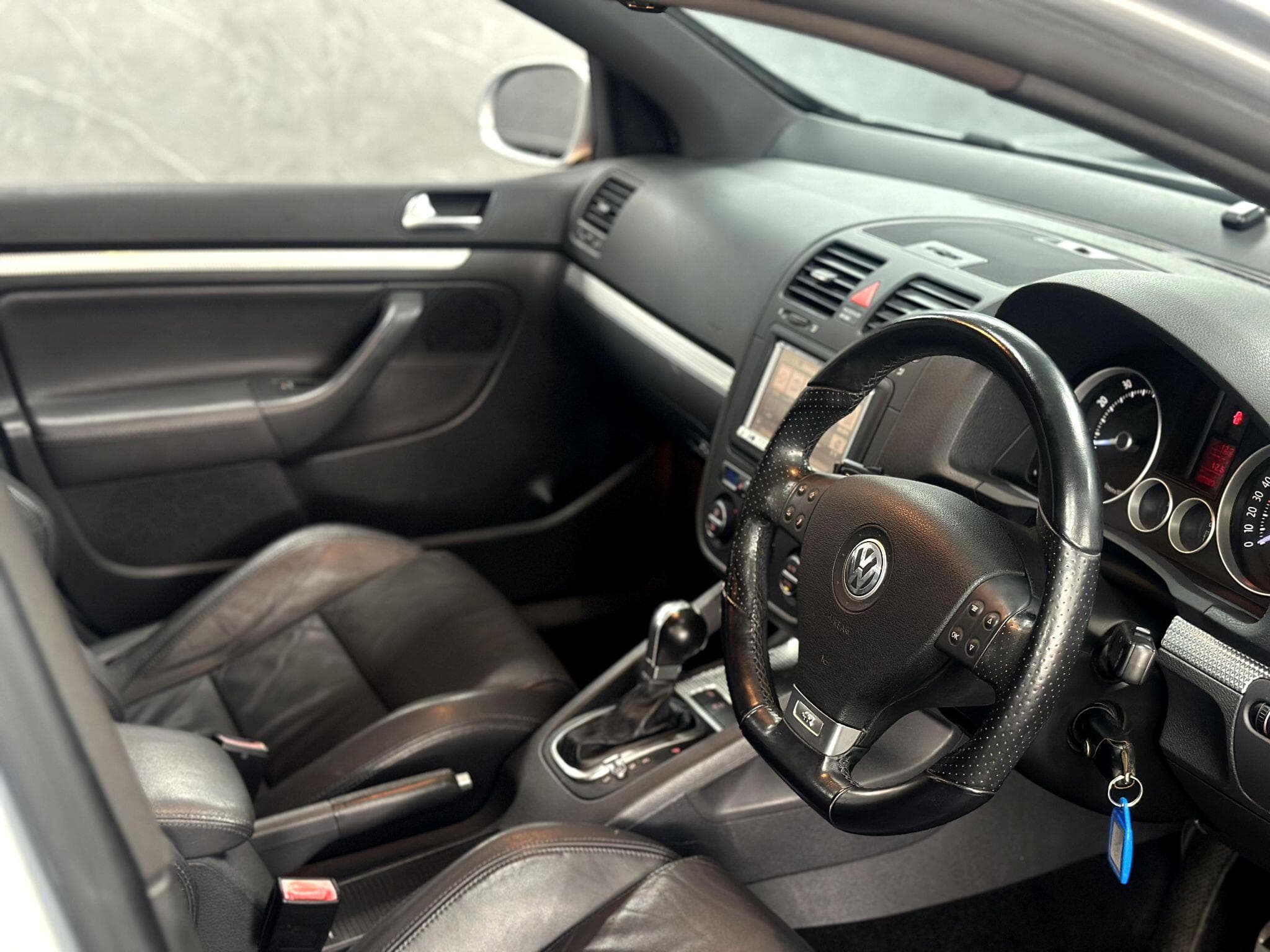 2006 Volkswagen Golf - Thumbnail 31